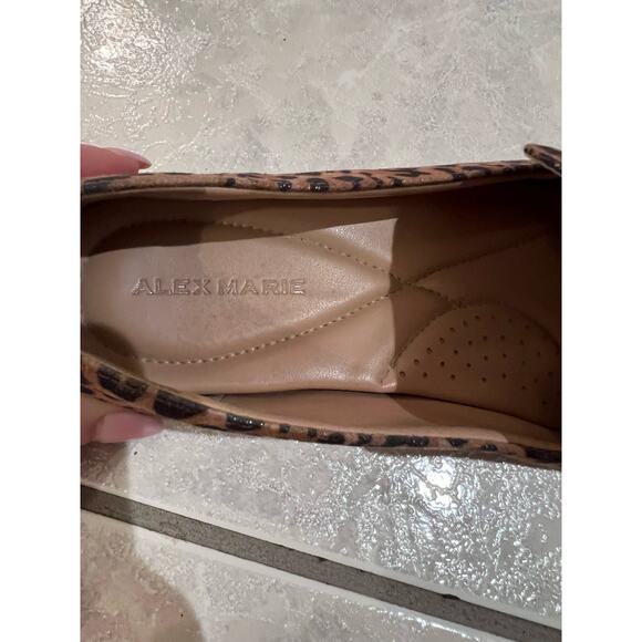Alex Marie Barton Gold Metallic Leopard Print Slip On Loafers Size 8.5M - Picture 5 of 7